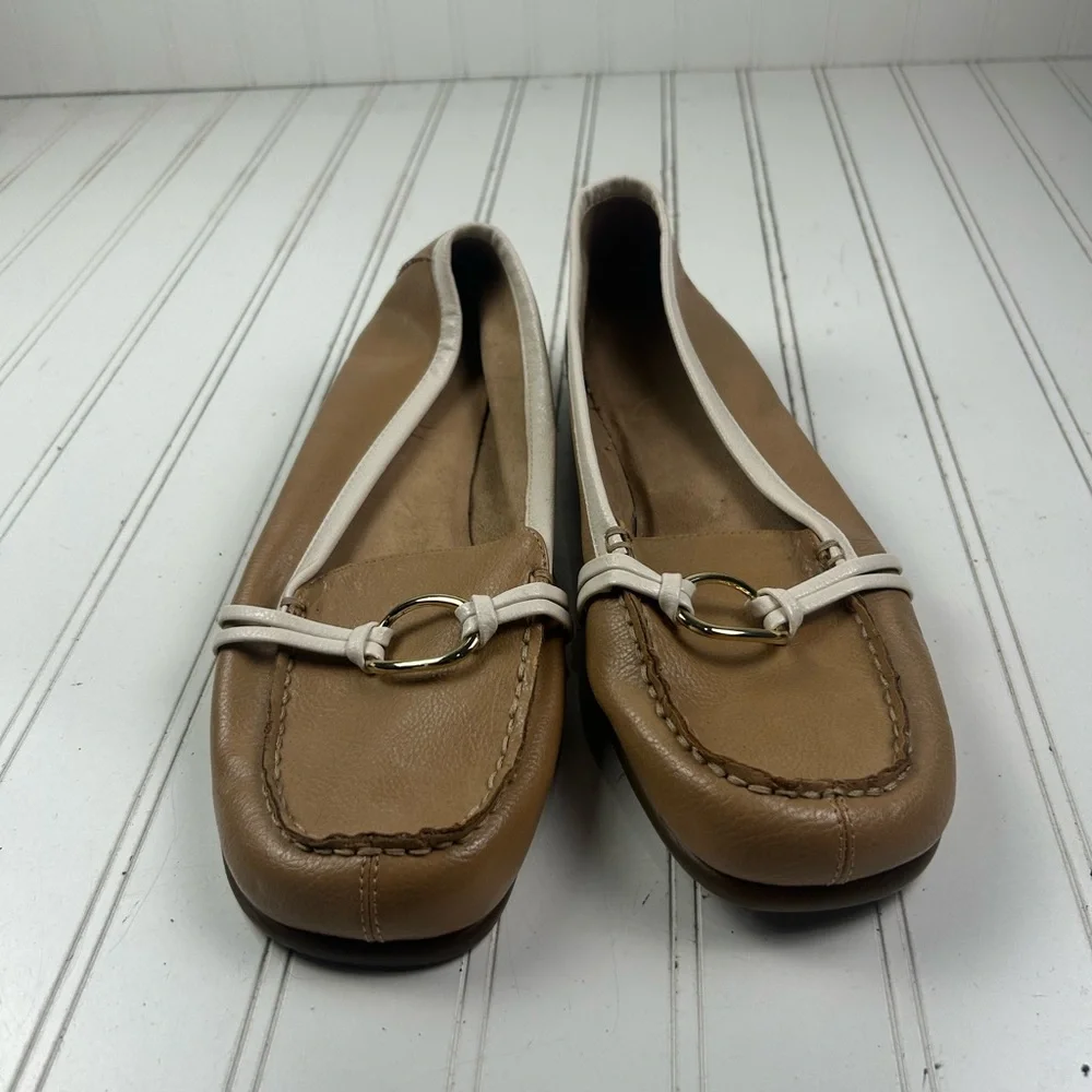 Aerosoles Beige Silver Dubious Slip-on Loafers Womenโs Size 11M - Picture 2 of 11